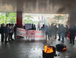 Korum Sultra Kembali Geruduk DPRD, Desak Pemberhentian Tambang PT TBS