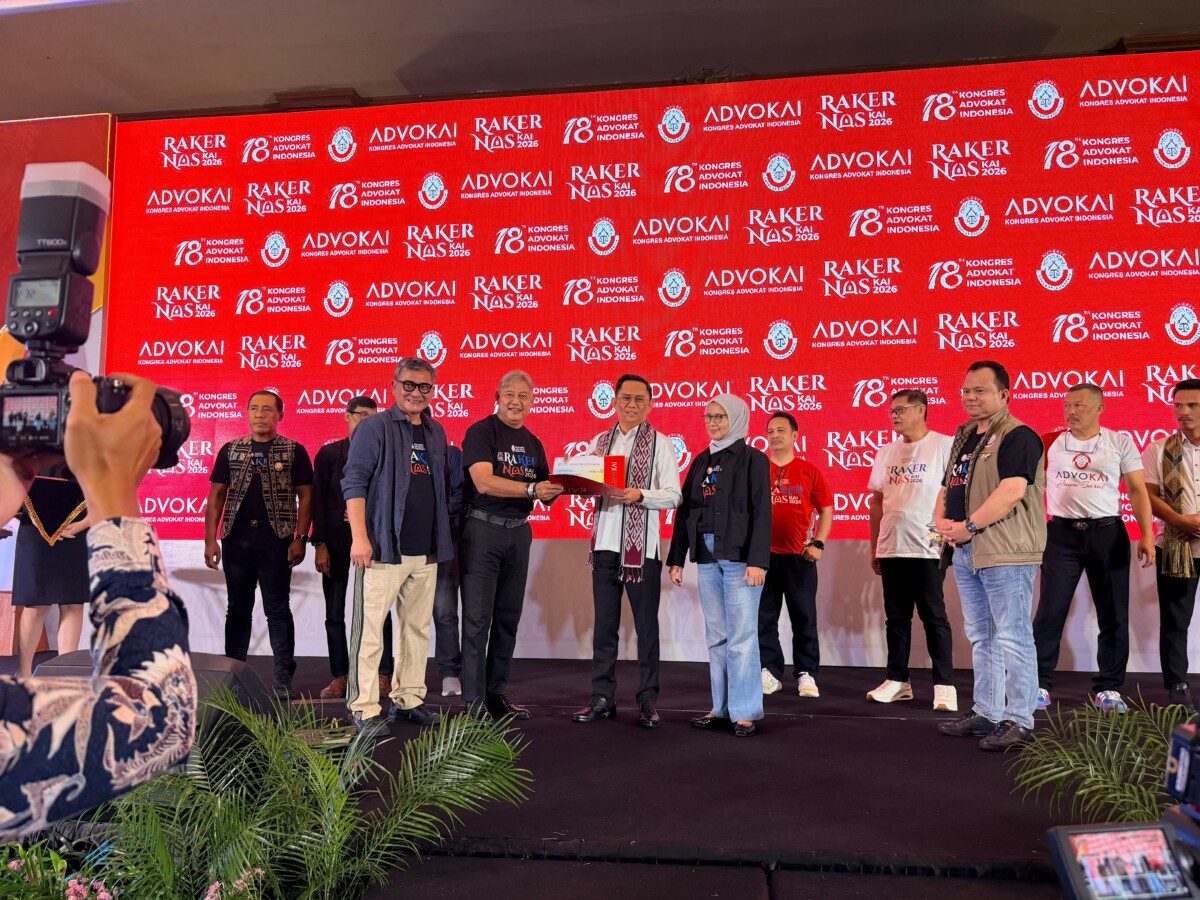Andri Darmawan Dianugerahi Penghargaan KAI pada Rakernas 2026