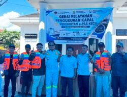 Tingkatkan Keselamatan Melaut, KUPP Molawe Salurkan Life Jacket untuk Nelayan Lasolo